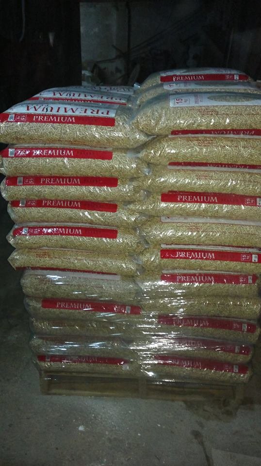 PREMIUM WOOD PELLETS